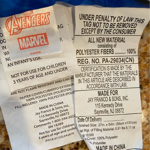 Marvel Avengers Toddler Sleeping Bag: Hulk, Captain America, Black Panther - Picture 3 of 7